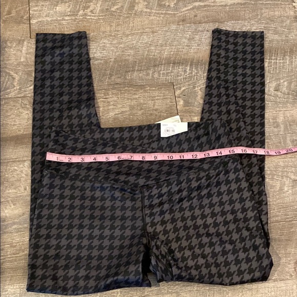 Kohl's Black Leggings with Houndstooth Pattern - Picture 1 of 5